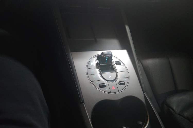 Used BYD Seal 06 New Energy 2024 DM-i 80KM Prestige Model Gear Lever