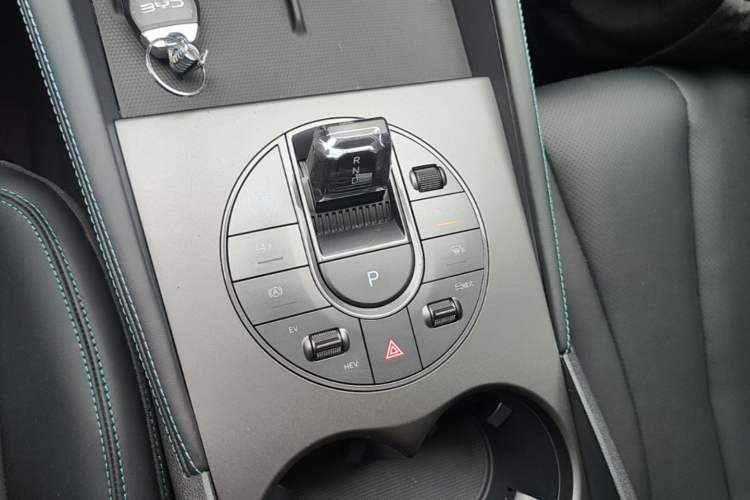 Used BYD Seal 06 New Energy 2024 DM-i 120KM Prestige Model Gear Lever