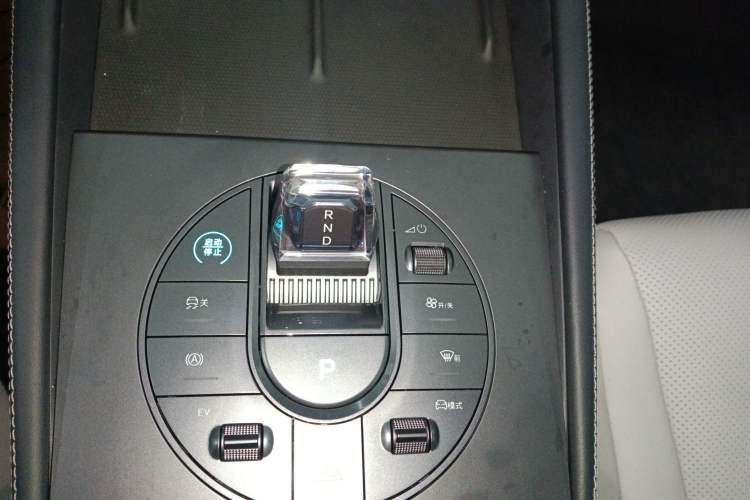 Used BYD Seal 06 New Energy 2024 DM-i 120KM Prestige Model Gear Lever