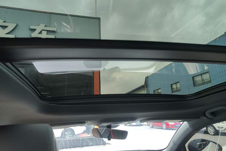 Used BYD Seal 06 New Energy 2024 DM-i 120KM Prestige Model Headliner