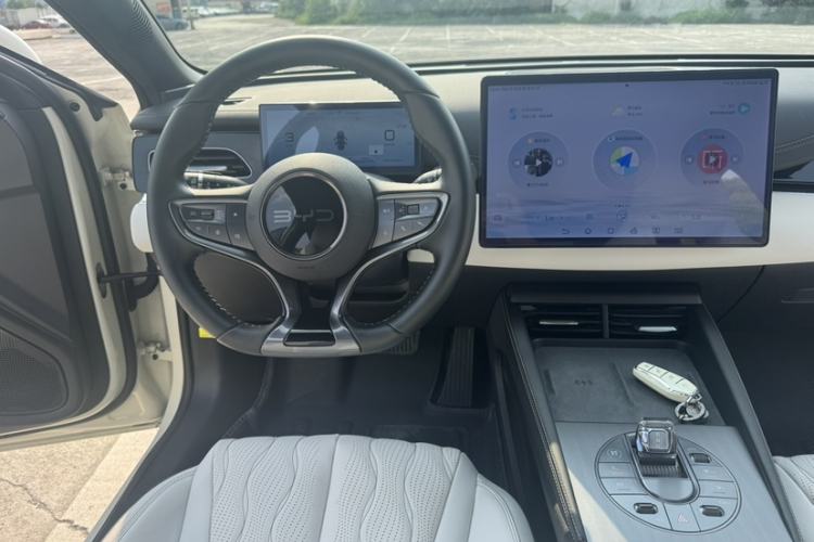 Used BYD Seal 06 New Energy 2024 DM-i 120KM Flagship Model Interior 6