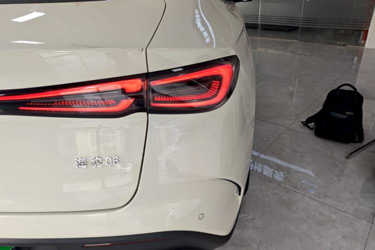 Used BYD Seal 06 New Energy 2024 DM-i 80KM Prestige Model Right Rear Taillight