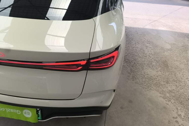 Used BYD Seal 06 New Energy 2024 DM-i 80KM Prestige Model Right Rear Taillight
