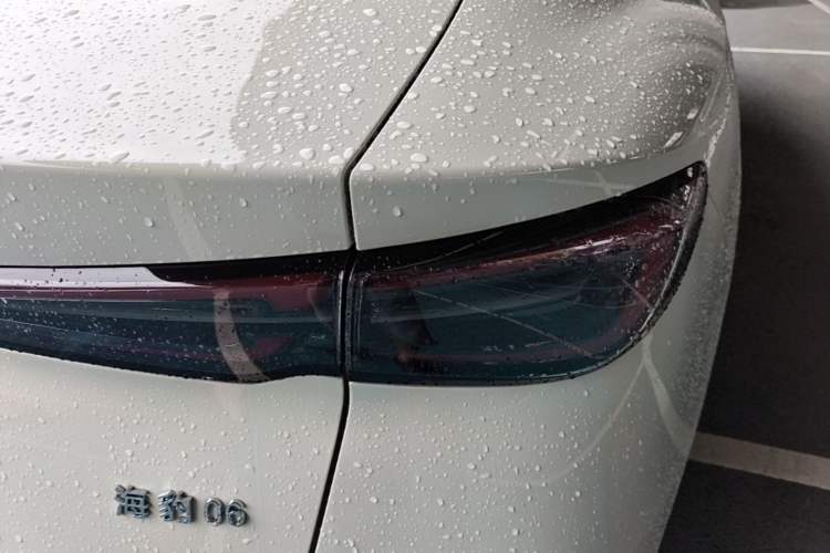 Used BYD Seal 06 New Energy 2024 DM-i 120KM Flagship Model Right Rear Taillight