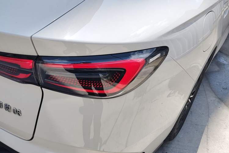 Used BYD Seal 06 New Energy 2024 DM-i 120KM Luxury Model Right Rear Taillight