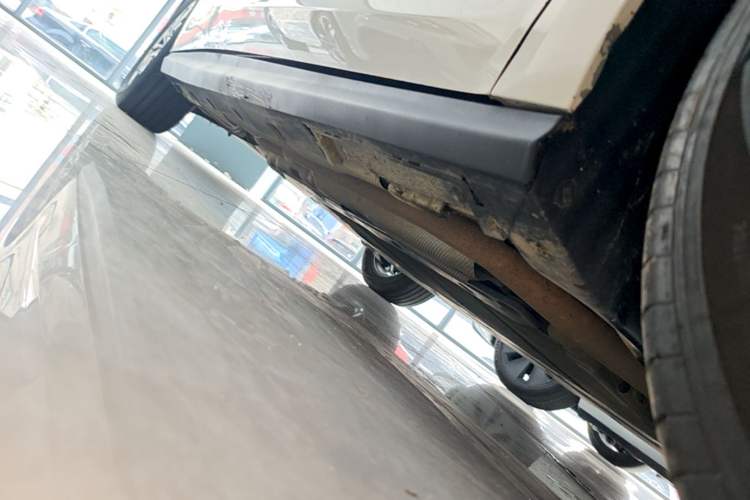 Used BYD Seal 06 New Energy 2024 DM-i 80KM Prestige Model Right Side Sill