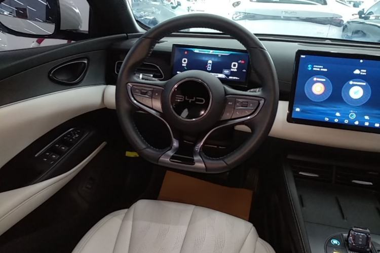Used BYD Seal 06 New Energy 2024 DM-i 120KM Luxury Model Steering Wheel