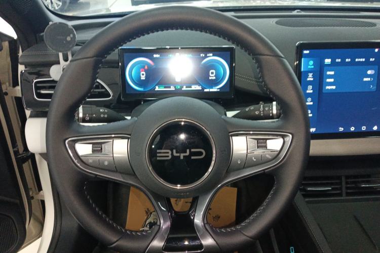 Used BYD Seal 06 New Energy 2024 DM-i 120KM Prestige Model Steering Wheel