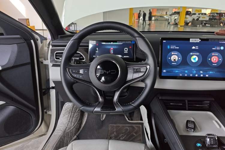 Used BYD Seal 06 New Energy 2024 DM-i 120KM Prestige Model Steering Wheel