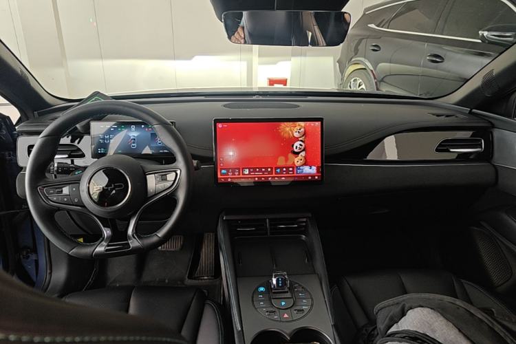 Used BYD Seal 06 New Energy 2025 DM-i Smart Drive 120KM Prestige Model Center Console