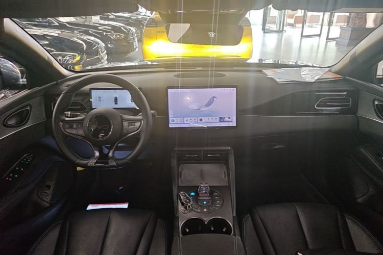 Used BYD Seal 06 New Energy 2025 DM-i Smart Drive 120KM Deluxe Model Center Console