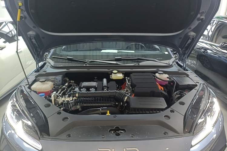 Used BYD Seal 06 New Energy 2025 DM-i Smart Drive 120KM Deluxe Model Engine Bay