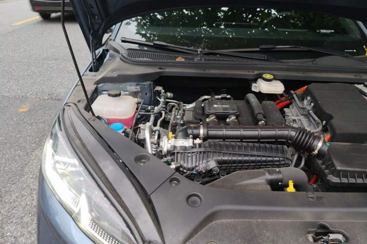 Used BYD Seal 06 New Energy 2025 DM-i Smart Drive 120KM Prestige Model Engine Bay Right