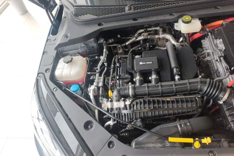 Used BYD Seal 06 New Energy 2025 DM-i Smart Drive 120KM Deluxe Model Engine Bay Right
