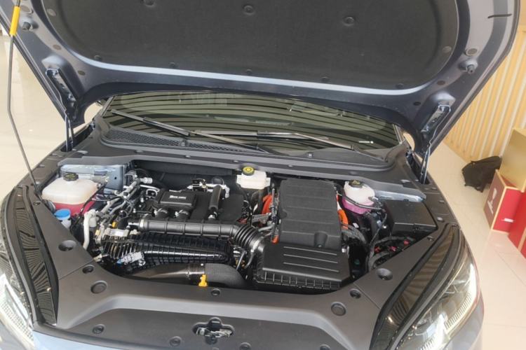 Used BYD Seal 06 New Energy 2025 DM-i Intelligent Drive 120KM Flagship Model Engine Bay