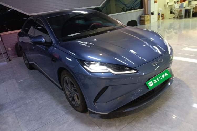 Used BYD Seal 06 New Energy 2025 EV 545KM Premium Edition Front Right 45 Deg