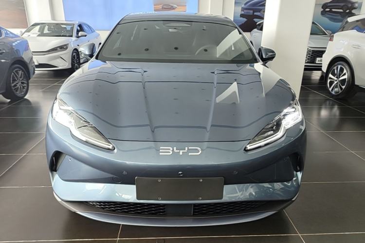 Used BYD Seal 06 New Energy 2025 EV 545KM Premium Edition Front