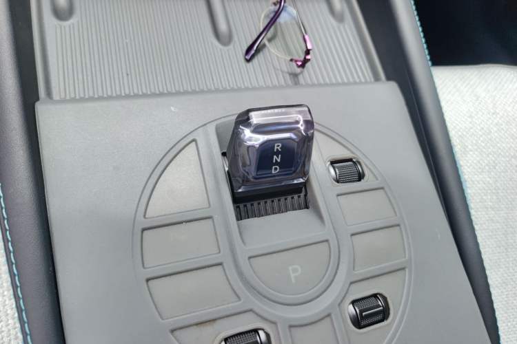Used BYD Seal 06 New Energy 2025 DM-i Smart Drive 80KM Prestige Model Gear Lever
