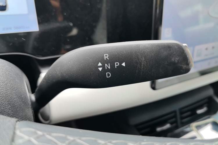 Used BYD Seal 06 New Energy 2025 EV 545KM Premium Edition Gear Lever