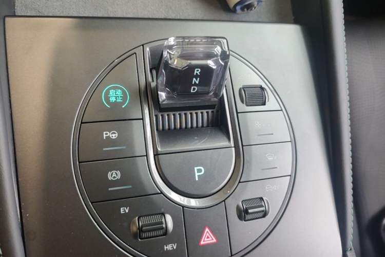 Used BYD Seal 06 New Energy 2025 DM-i Smart Drive 120KM Deluxe Model Gear Lever