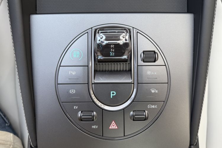 Used BYD Seal 06 New Energy 2025 DM-i Smart Drive 80KM Prestige Model Gear Lever