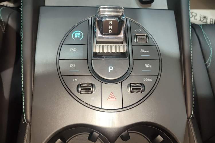 Used BYD Seal 06 New Energy 2025 DM-i Intelligent Drive 120KM Flagship Model Gear Lever