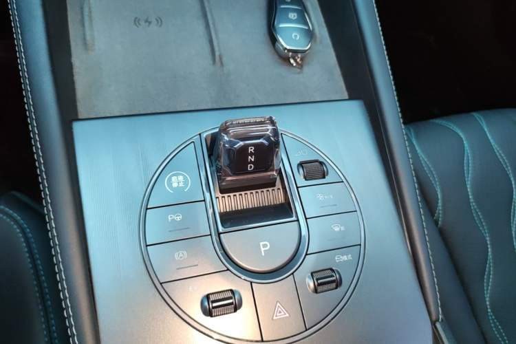 Used BYD Seal 06 New Energy 2025 DM-i Intelligent Drive 120KM Flagship Model Gear Lever