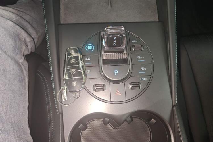 Used BYD Seal 06 New Energy 2025 DM-i Smart Drive 120KM Deluxe Model Gear Lever