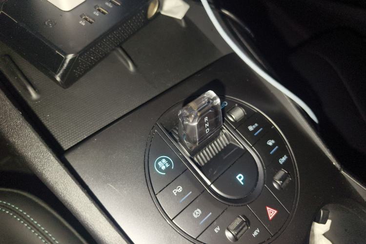 Used BYD Seal 06 New Energy 2025 DM-i Smart Drive 80KM Luxury Model Gear Lever