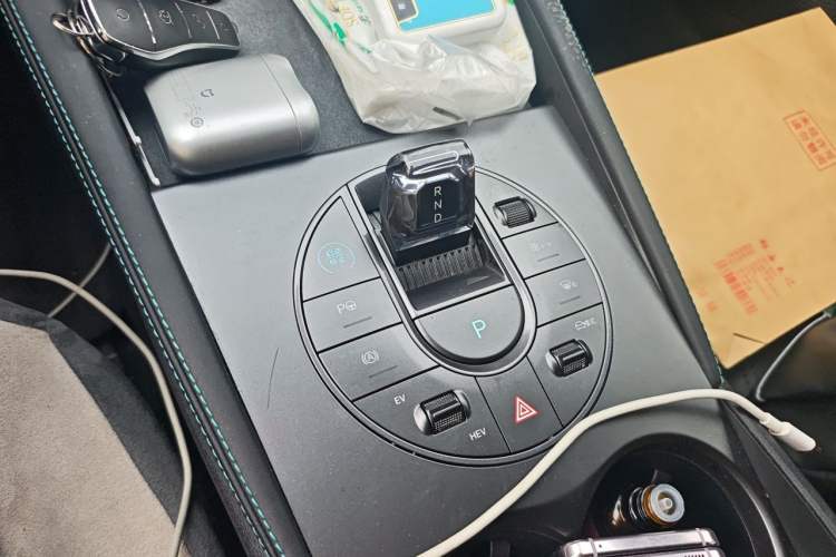Used BYD Seal 06 New Energy 2025 DM-i Smart Drive 120KM Deluxe Model Gear Lever