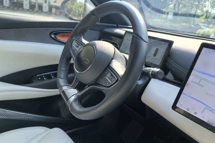 Used BYD Seal 06 New Energy 2025 DM-i Smart Drive 120KM Prestige Model Interior 1