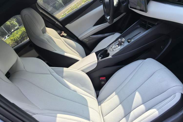 Used BYD Seal 06 New Energy 2025 DM-i Smart Drive 120KM Prestige Model Interior 3