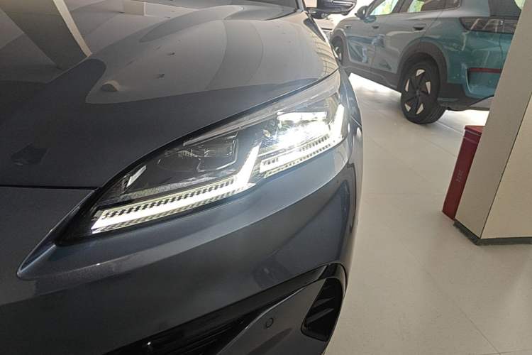 Used BYD Seal 06 New Energy 2025 DM-i Smart Drive 120KM Prestige Model Left Front Headlight