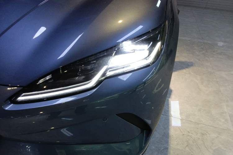 Used BYD Seal 06 New Energy 2025 EV 545KM Premium Edition Left Front Headlight