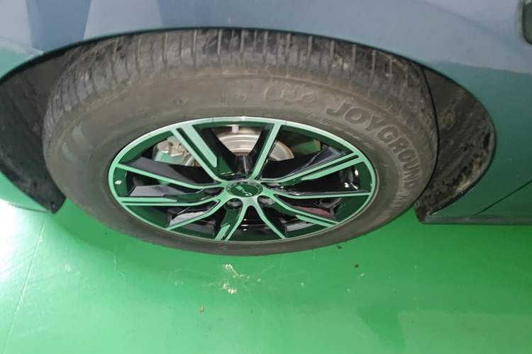 Used BYD Seal 06 New Energy 2025 DM-i Smart Drive 120KM Prestige Model Left Front Wheel Hub