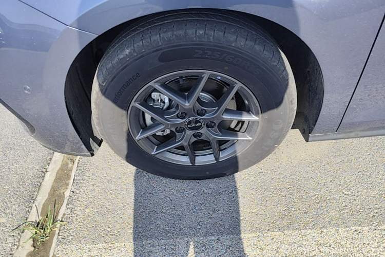 Used BYD Seal 06 New Energy 2025 DM-i Smart Drive 80KM Luxury Model Left Front Wheel Hub
