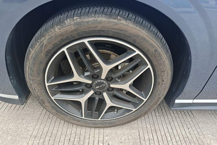 Used BYD Seal 06 New Energy 2025 EV 545KM Flagship Edition Left Front Wheel Hub