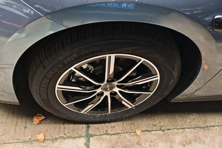 Used BYD Seal 06 New Energy 2025 DM-i Smart Drive 80KM Prestige Model Left Front Wheel Hub