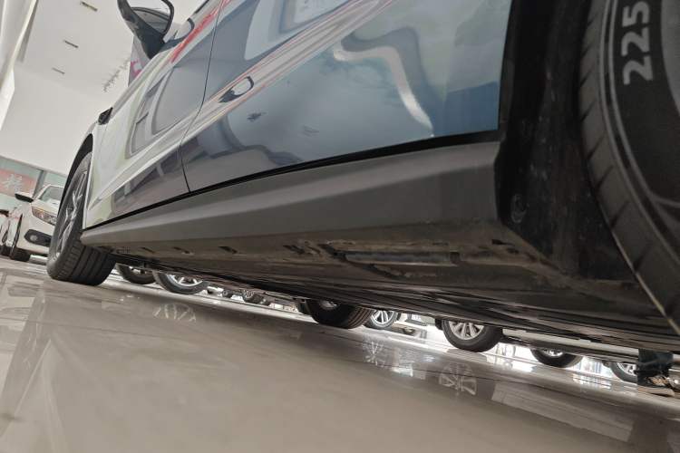 Used BYD Seal 06 New Energy 2025 DM-i Smart Drive 80KM Luxury Model Left Side Sill