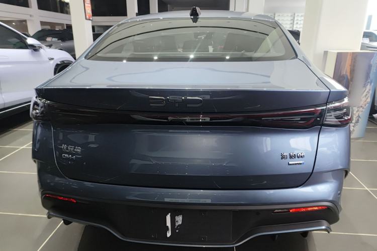 Used BYD Seal 06 New Energy 2025 DM-i Intelligent Drive 120KM Flagship Model Rear