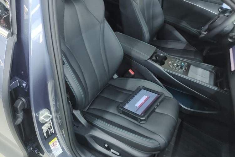 Used BYD Seal 06 New Energy 2025 DM-i Smart Drive 120KM Deluxe Model Right Front Seat