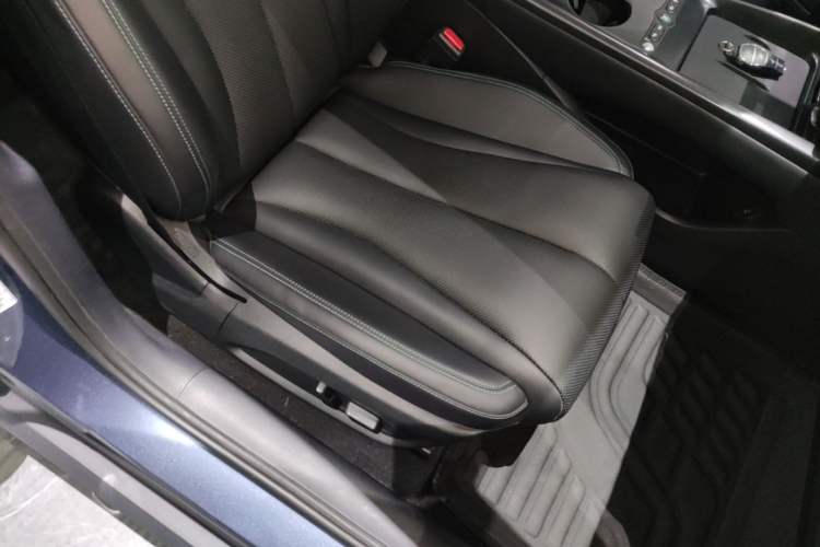 Used BYD Seal 06 New Energy 2025 EV 545KM Premium Edition Right Front Seat