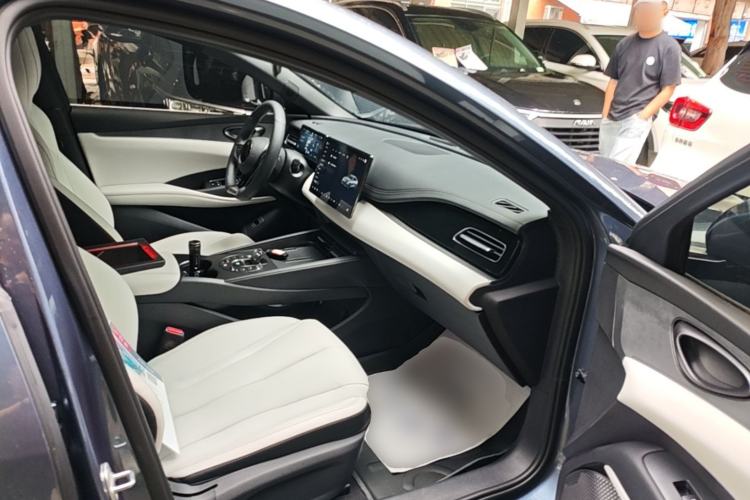 Used BYD Seal 06 New Energy 2025 DM-i Smart Drive 80KM Prestige Model Right Front Seat