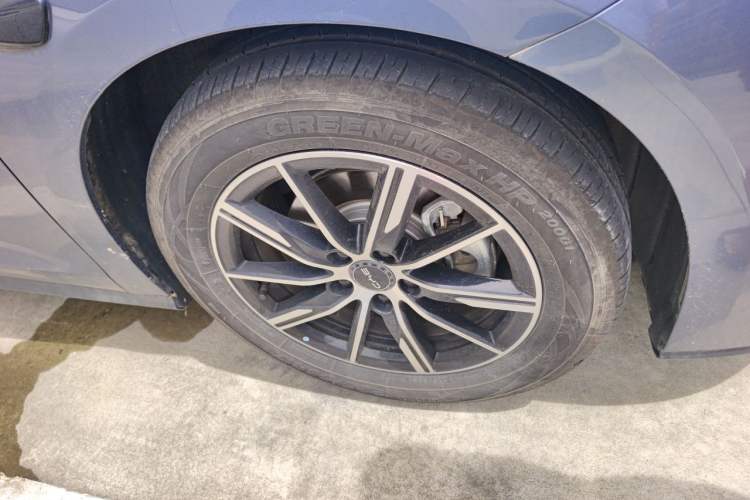 Used BYD Seal 06 New Energy 2025 DM-i Smart Drive 80KM Prestige Model Right Front Wheel Hub