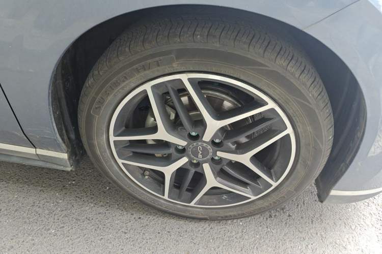 Used BYD Seal 06 New Energy 2025 EV 545KM Flagship Edition Right Front Wheel Hub