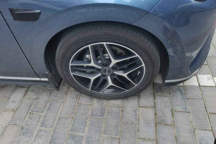 Used BYD Seal 06 New Energy 2025 EV 545KM Flagship Edition Right Front Wheel Hub