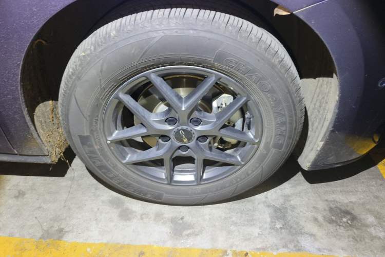 Used BYD Seal 06 New Energy 2025 DM-i Smart Drive 80KM Luxury Model Right Front Wheel Hub