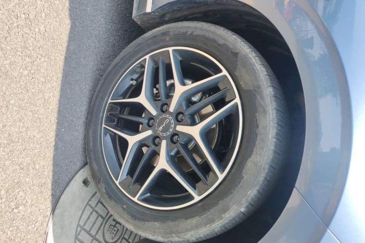 Used BYD Seal 06 New Energy 2025 EV 545KM Flagship Edition Right Front Wheel Hub
