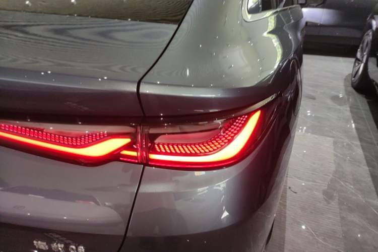 Used BYD Seal 06 New Energy 2025 EV 545KM Premium Edition Right Rear Taillight