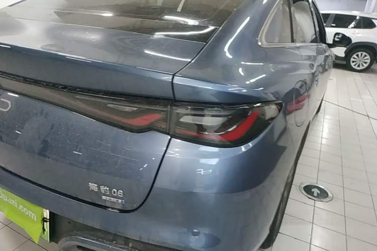 Used BYD Seal 06 New Energy 2025 EV 470KM Prestige Edition Right Rear Taillight